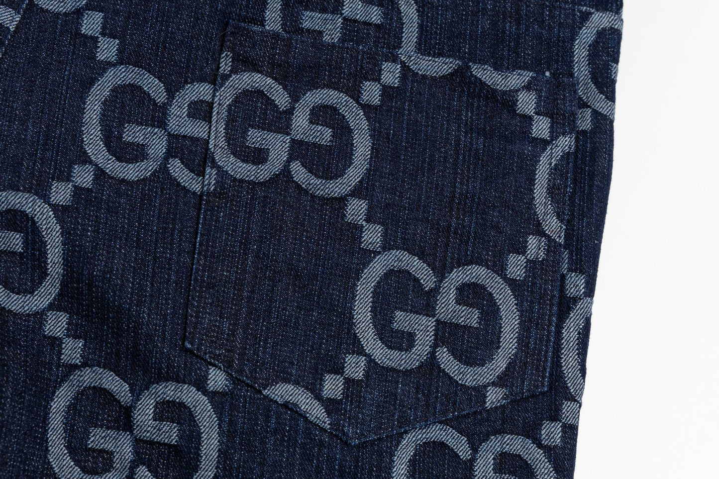 Gucci Cable Knit All over washed denim shorts