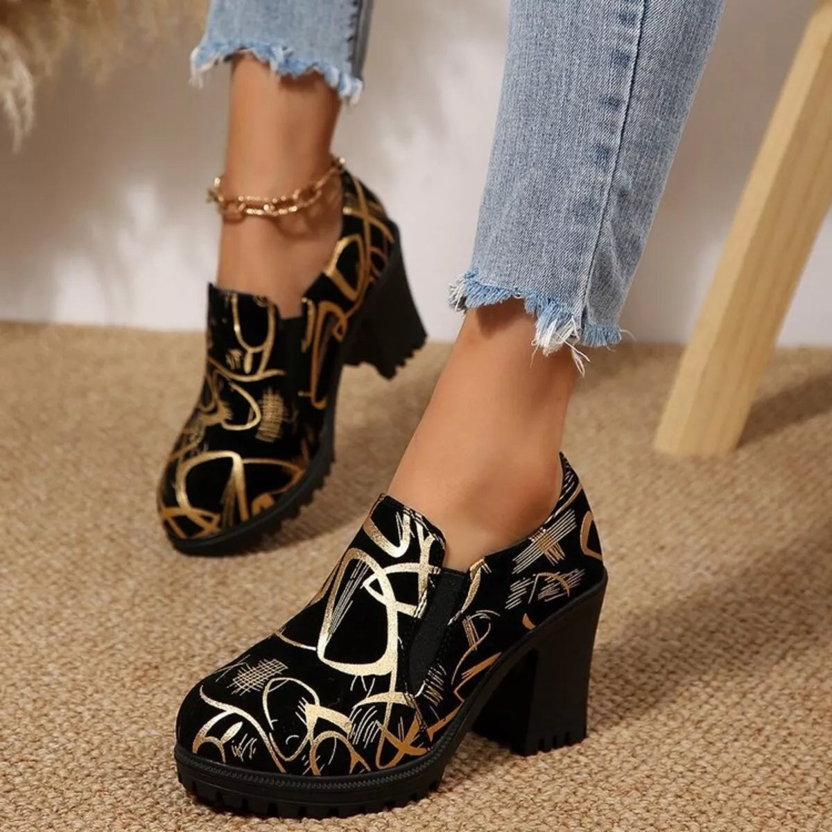Round Toe Block Heels Pumps