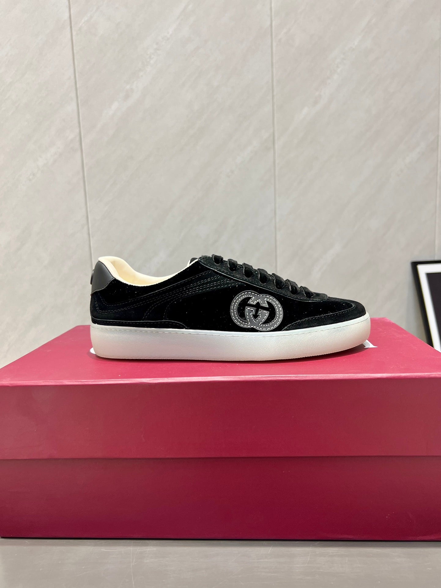 GG Casual Distressed Shoes
